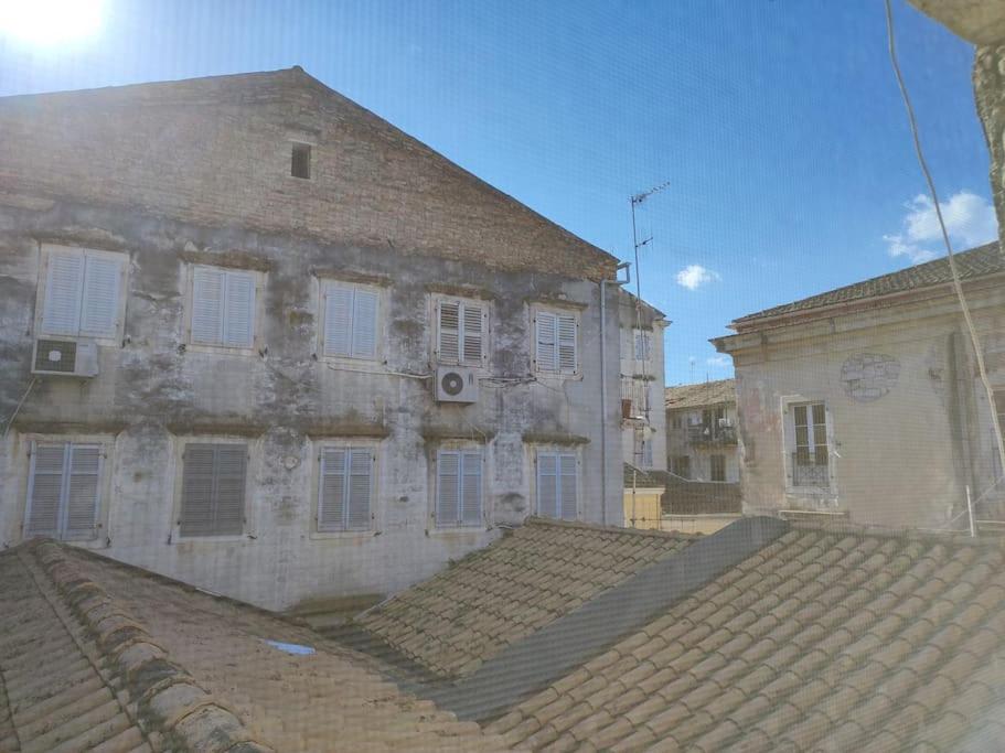 Mary'S Bright Apartment - Corfu Old Town Extérieur photo